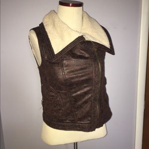 Mystree faux fur vest